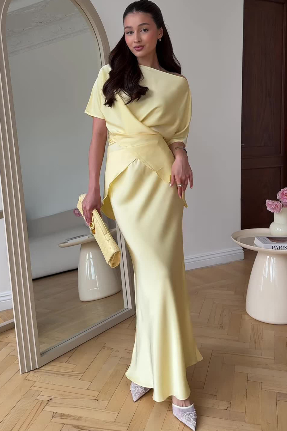 MELISA | Elegante vestido de satén drapeado