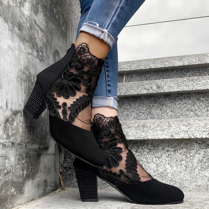 NORA | Elegantes tacones altos de encaje