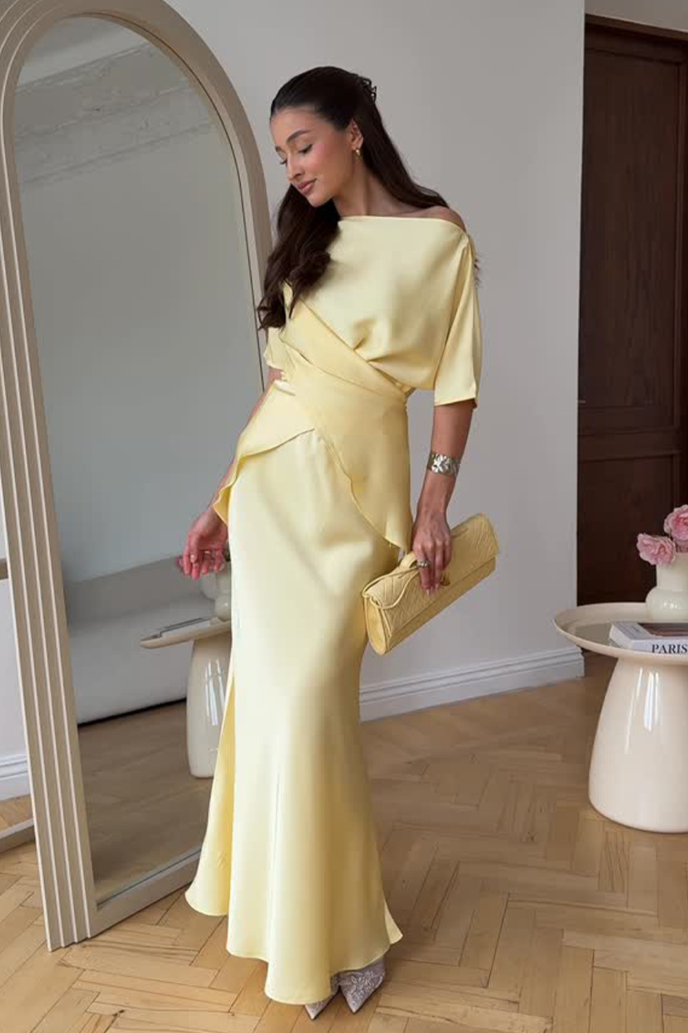 MELISA | Elegante vestido de satén drapeado
