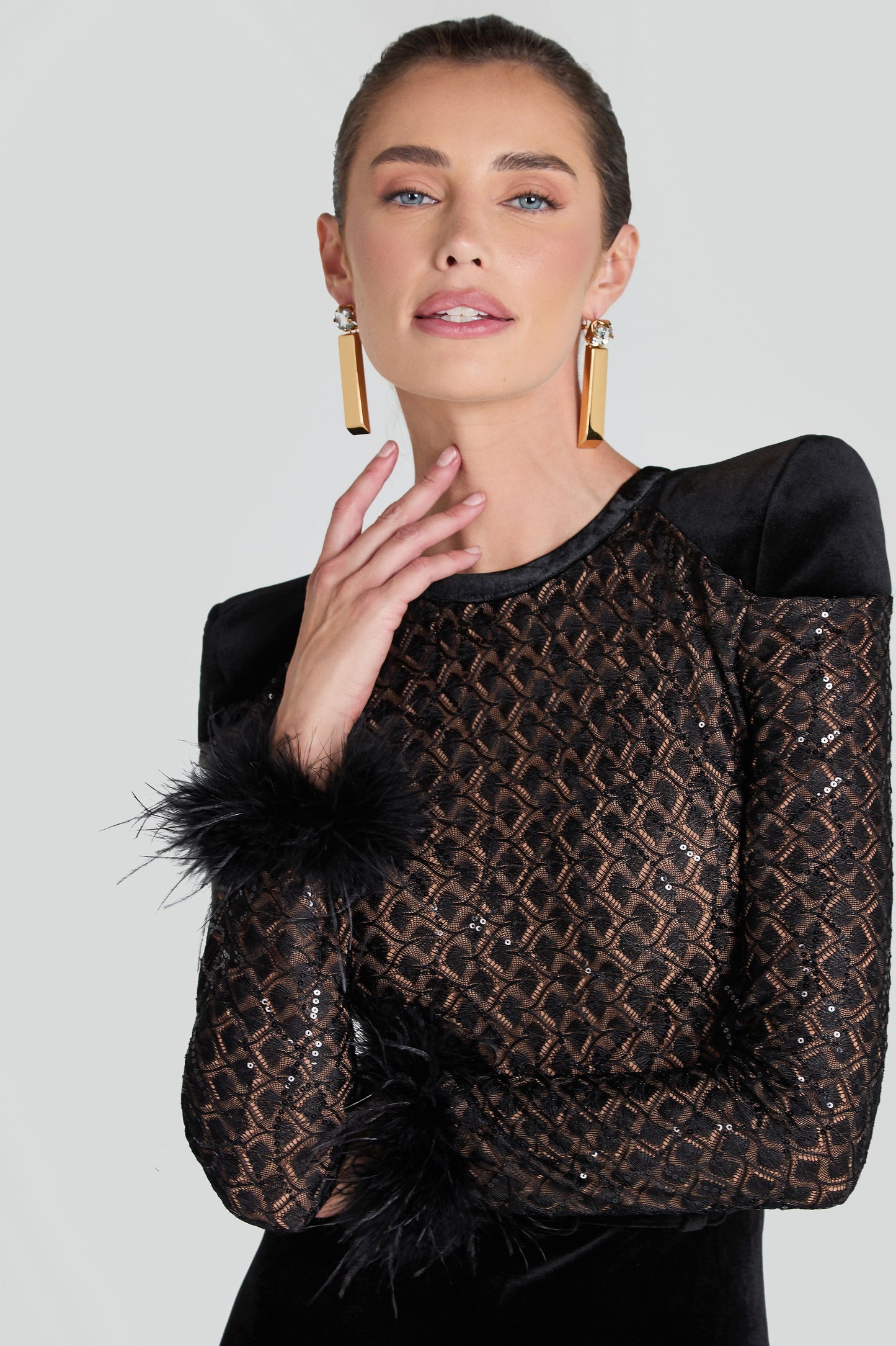 VICTORIA | Mono elegante con encaje