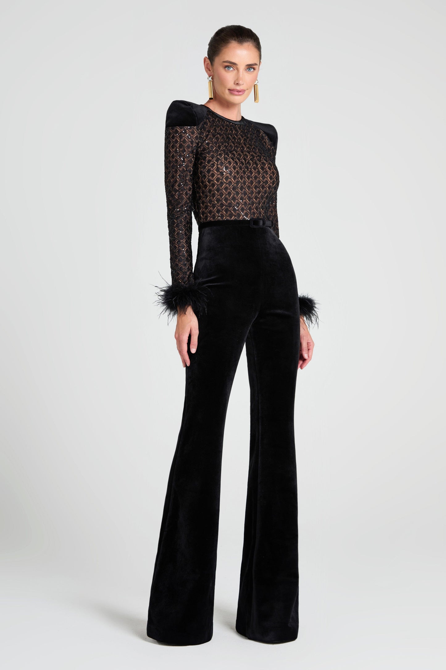 VICTORIA | Mono elegante con encaje