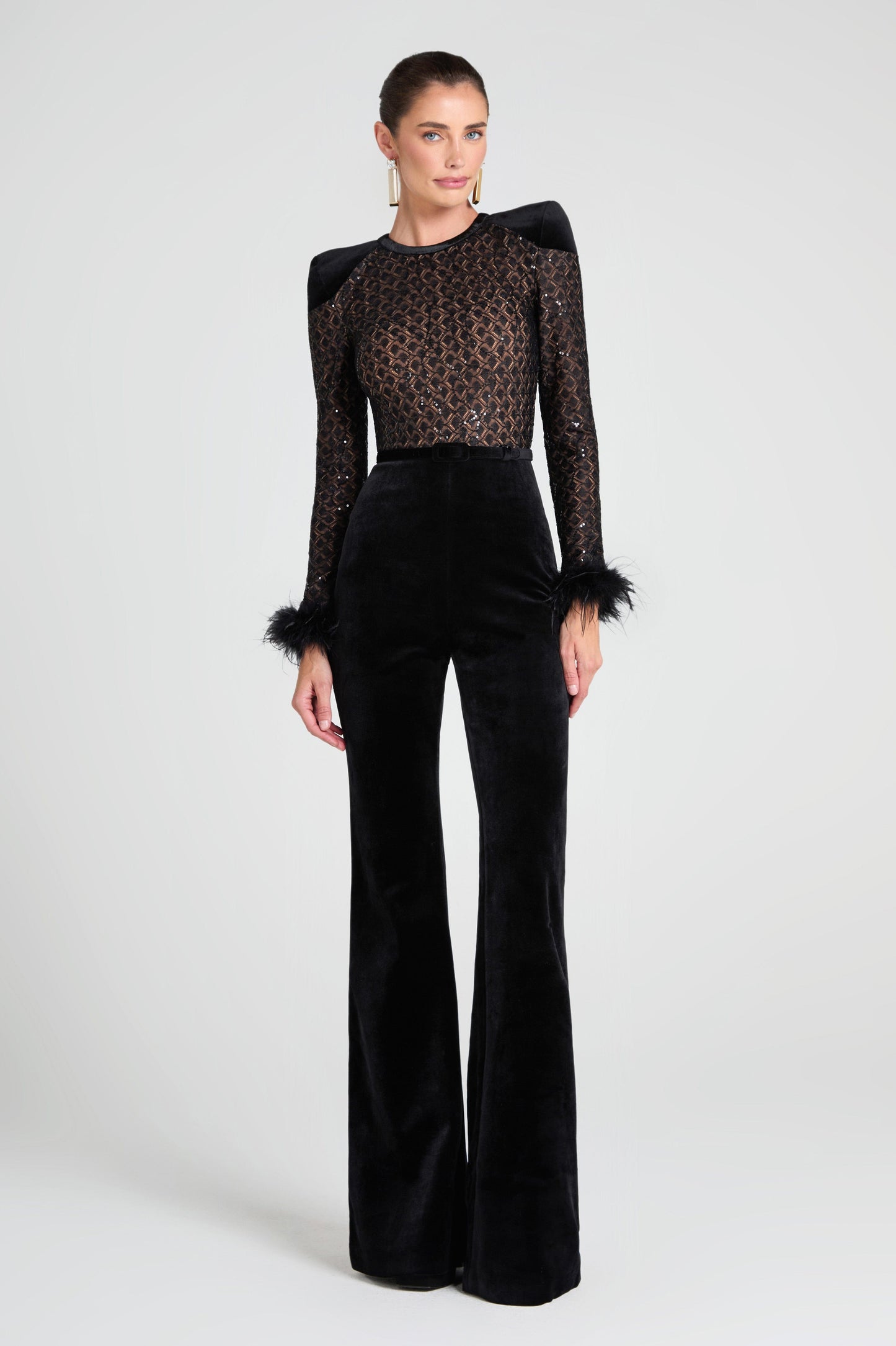 VICTORIA | Mono elegante con encaje