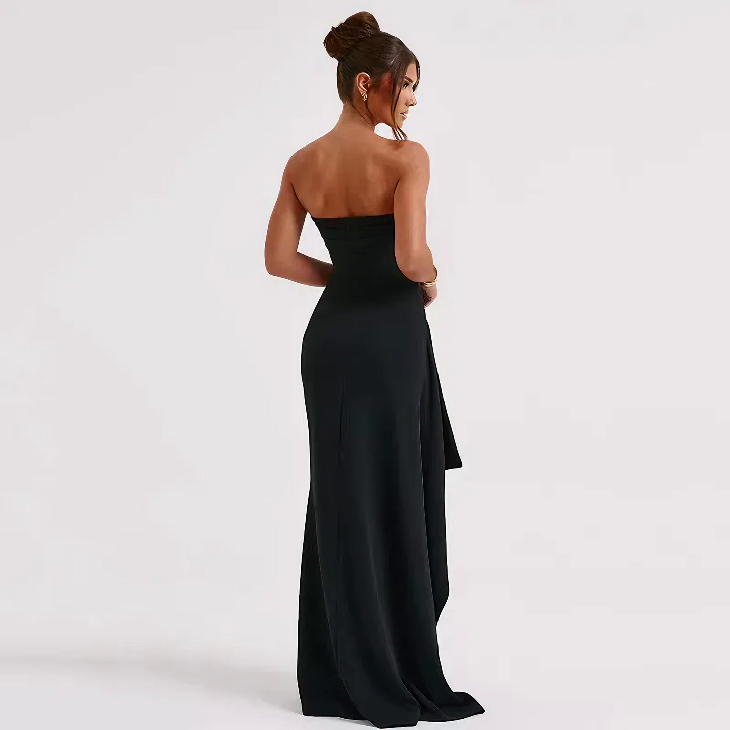 AZZURRA – Elegante vestido con espalda descubierta y abertura