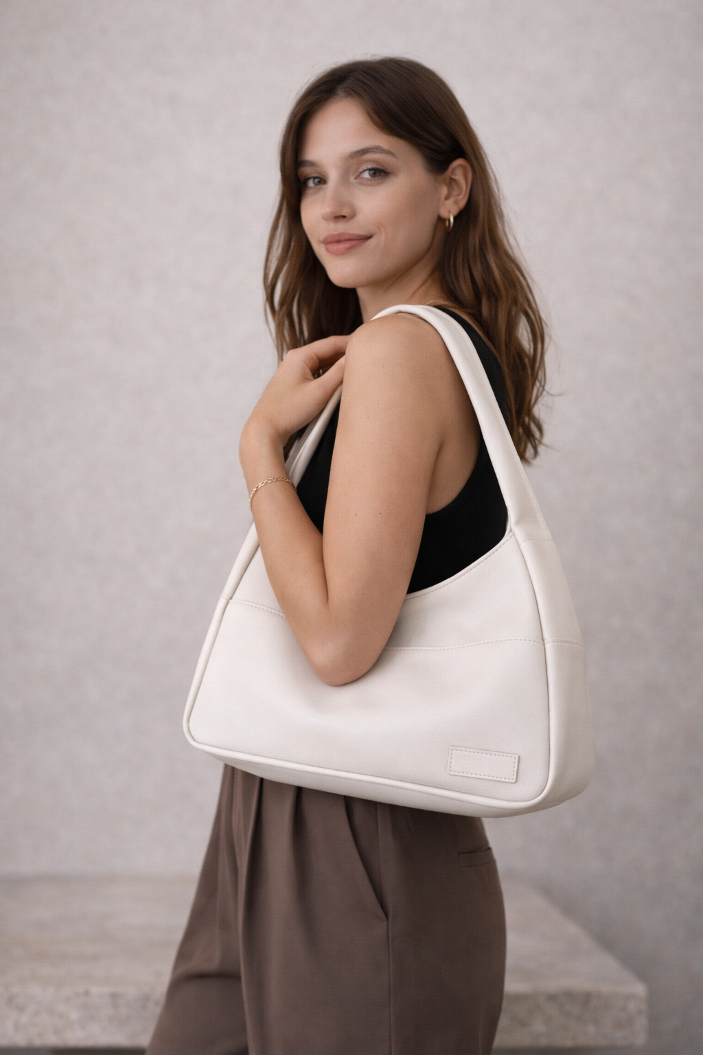 LAVERTA SIENA | Bolso de hombro minimalista