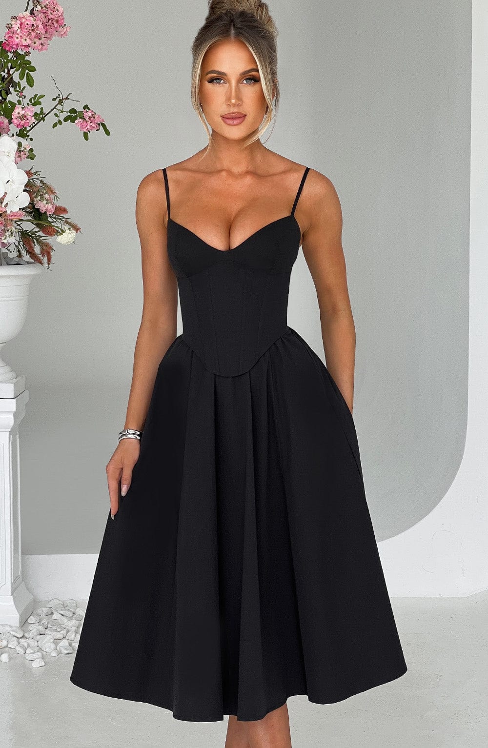 MAILEEN | Vestido midi elegante estilo corsé